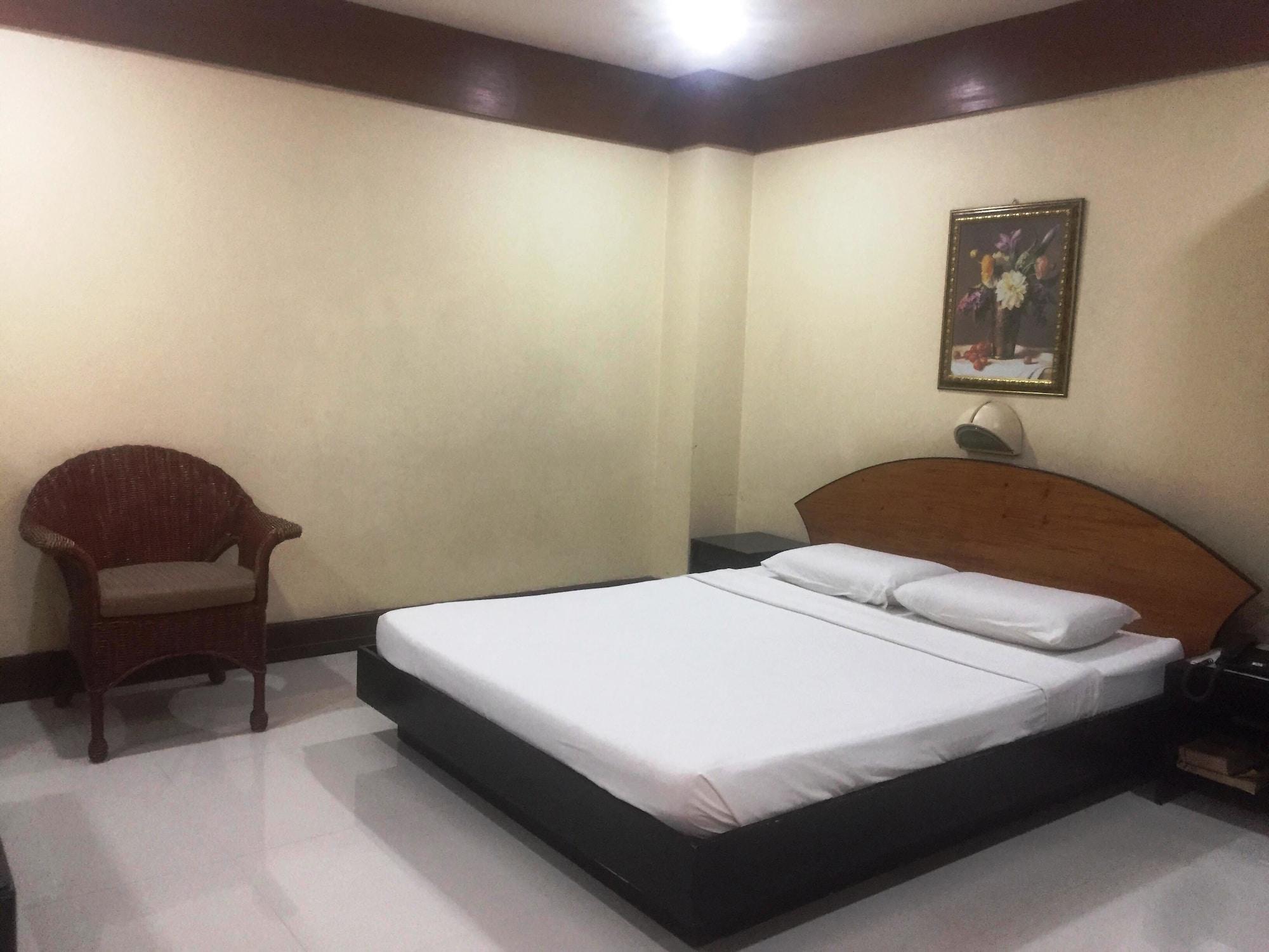 Paragon Suites Cebu Stadt Exterior foto