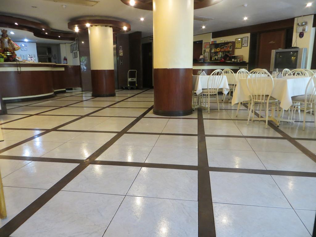 Paragon Suites Cebu Stadt Exterior foto