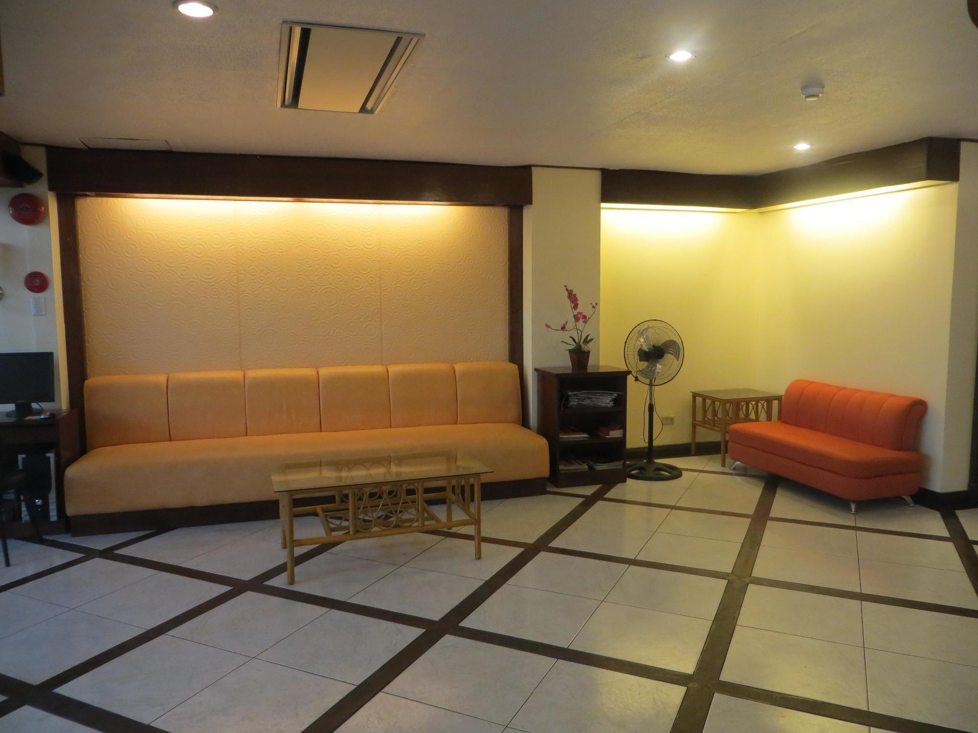Paragon Suites Cebu Stadt Exterior foto