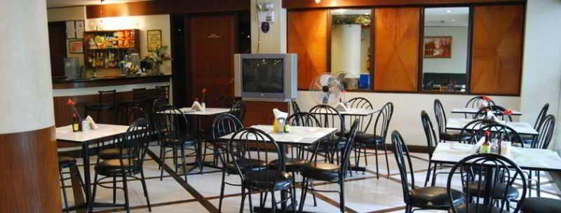 Paragon Suites Cebu Stadt Exterior foto