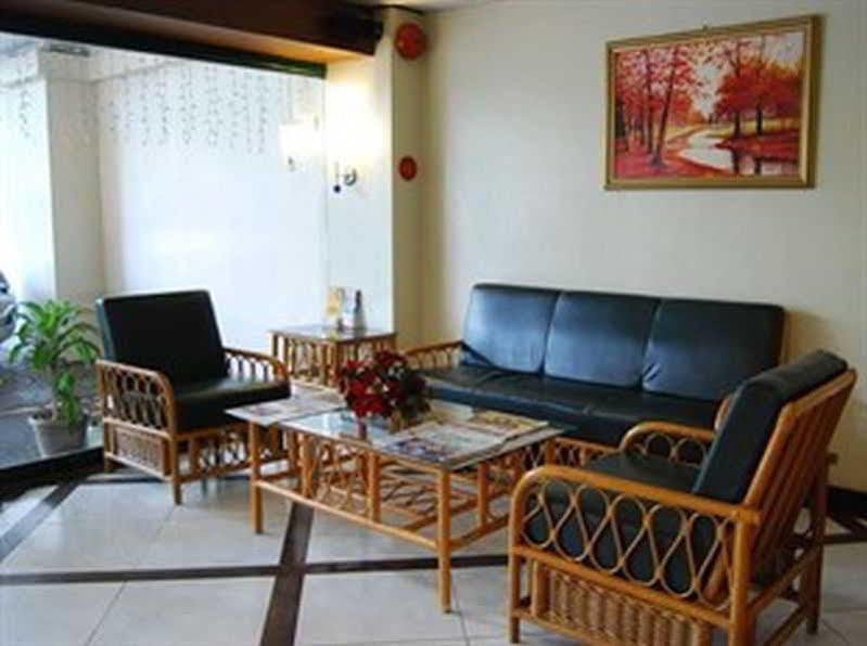 Paragon Suites Cebu Stadt Exterior foto